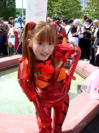 Illustration for article titled Comic Market Cosplayers Cosplaying